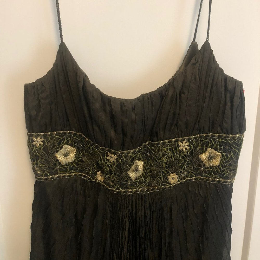 Size 4 Carmen Marc Valvo Green Gown, Gold Embroidered Empire Waist